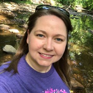 Meet your Posher, Crystal